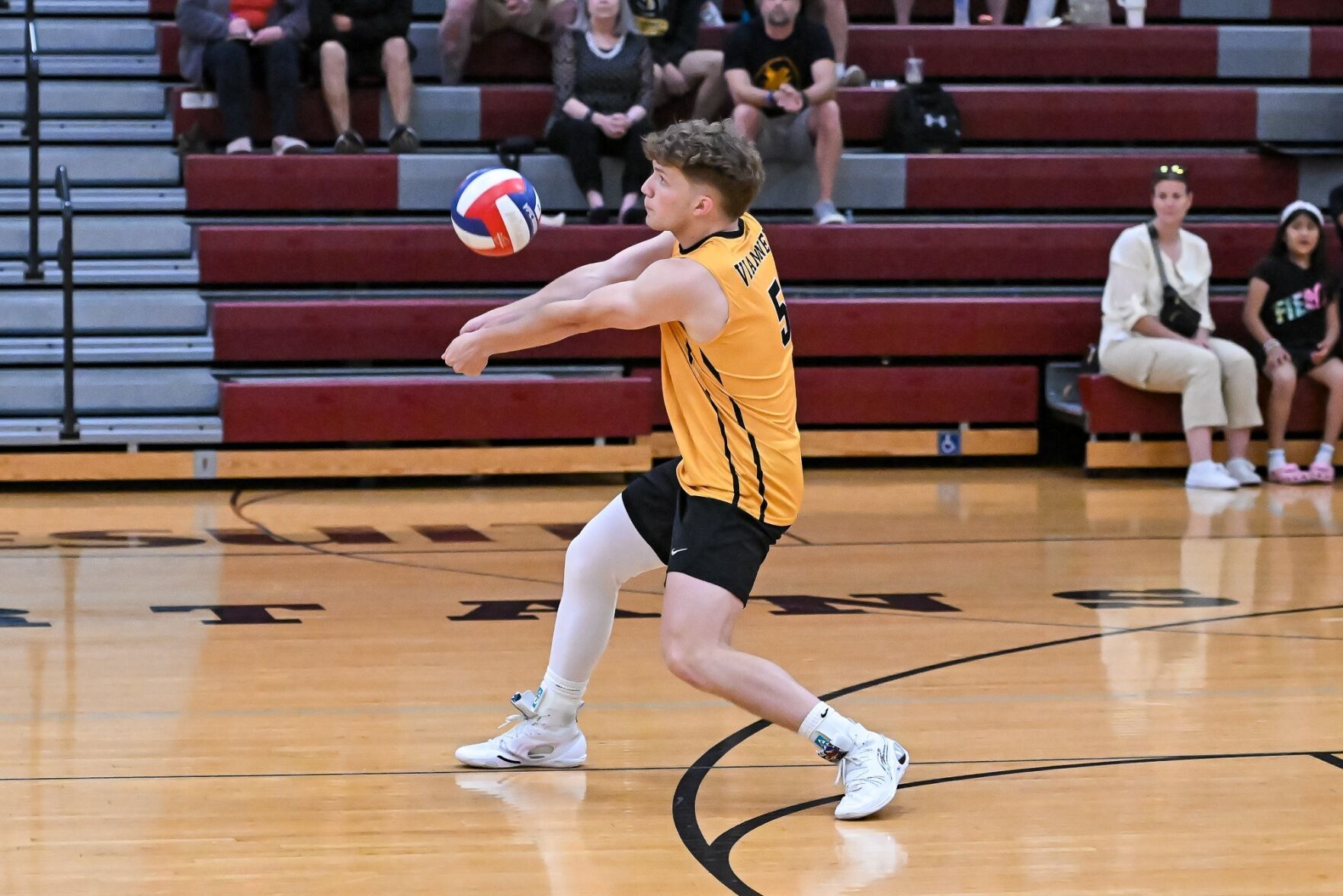 05/02/24 - Boys Volleyball Vianney at De Smet